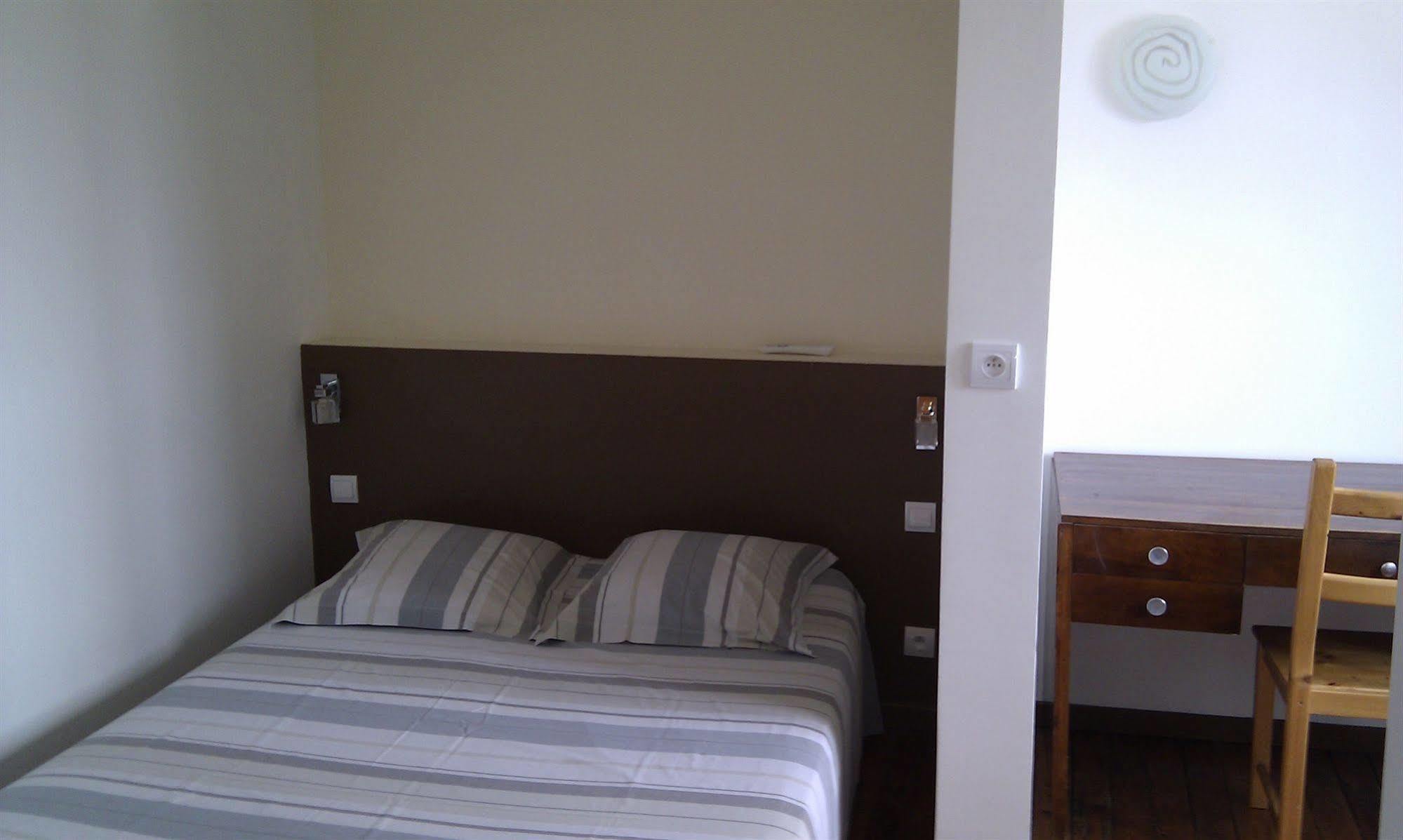 לה מאנש Select Hotel מראה חיצוני תמונה